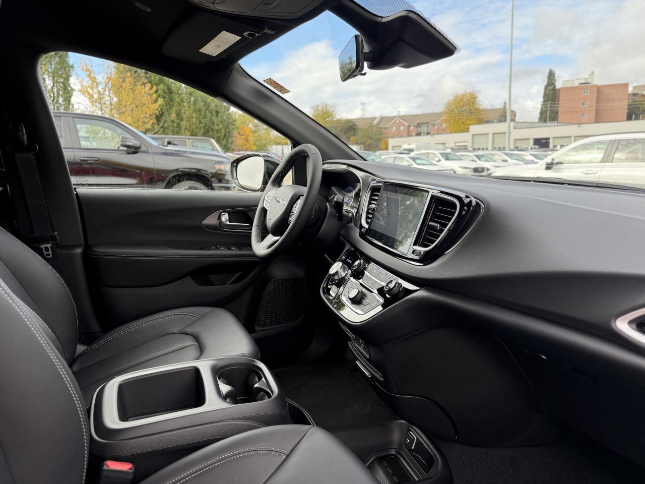 2026 Dodge Grand Caravan SXT 2WD Photo