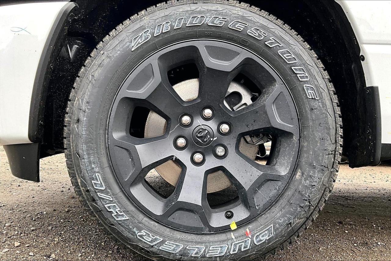 2026 RAM 1500 SPORT | Leather | Pano Roof | Level 1 | 3.92 Photo