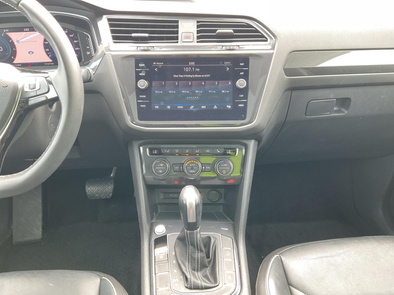 2021 Volkswagen Tiguan 2.0L Highline! 3rd Row Seat! Leather! Sunroof! Photo