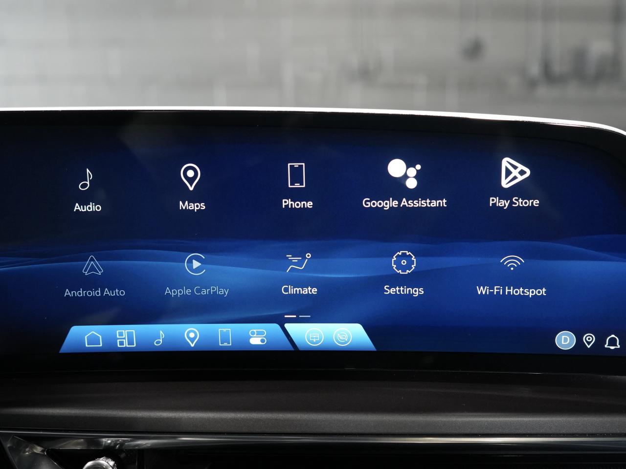 2024 Cadillac LYRIQ Tech w-1SA/PANO/DRIVE ASSIST/NO ACCIDENT/1-OWNER Photo
