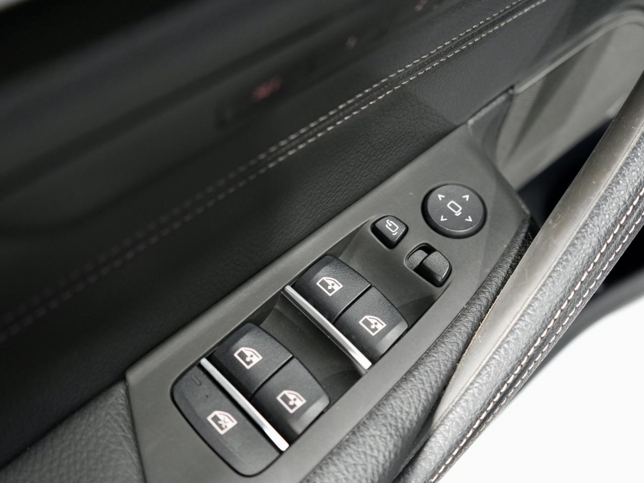 2022 BMW 5 Series 540i xDrive/M SPORT/HUD/HARMAN K/ROOF/NO ACCIDENTS Photo