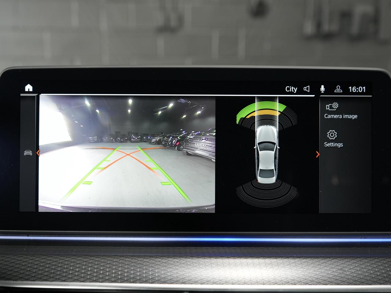 2022 BMW 5 Series 540i xDrive/M SPORT/HUD/HARMAN K/ROOF/NO ACCIDENTS Photo