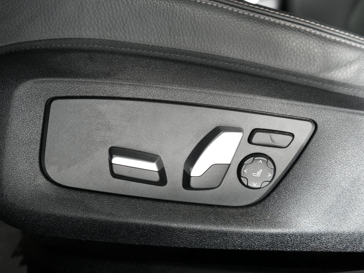 2022 BMW 5 Series 540i xDrive/M SPORT/HUD/HARMAN K/ROOF/NO ACCIDENTS Photo