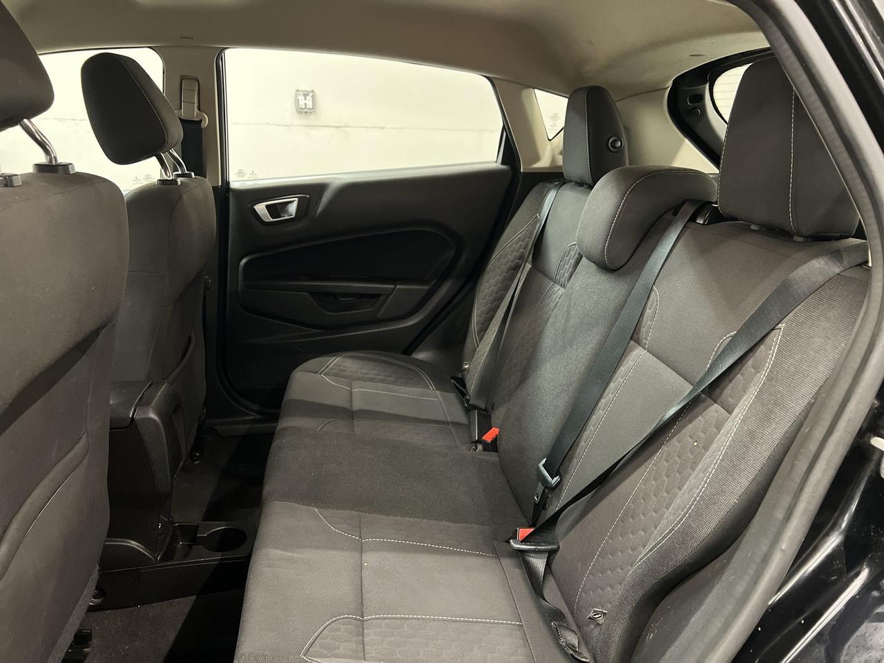 2016 Ford Fiesta SE | LOW KMS!! | 16IN ALLOYS | NAV | BLUETOOTH Photo