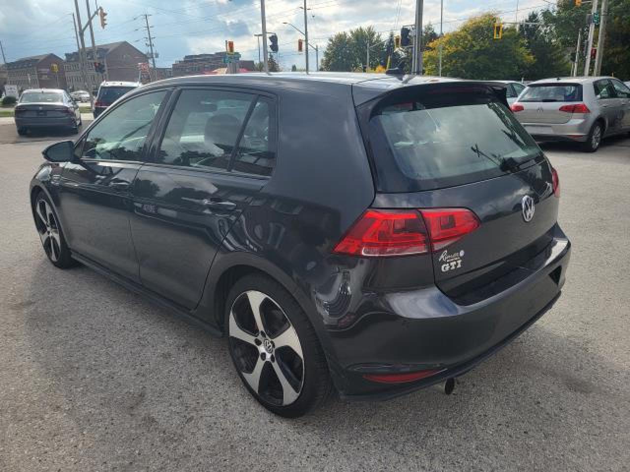 2017 Volkswagen Golf GTI Autobahn Photo