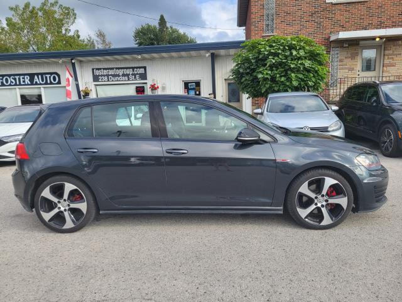 2017 Volkswagen Golf GTI Autobahn Photo2