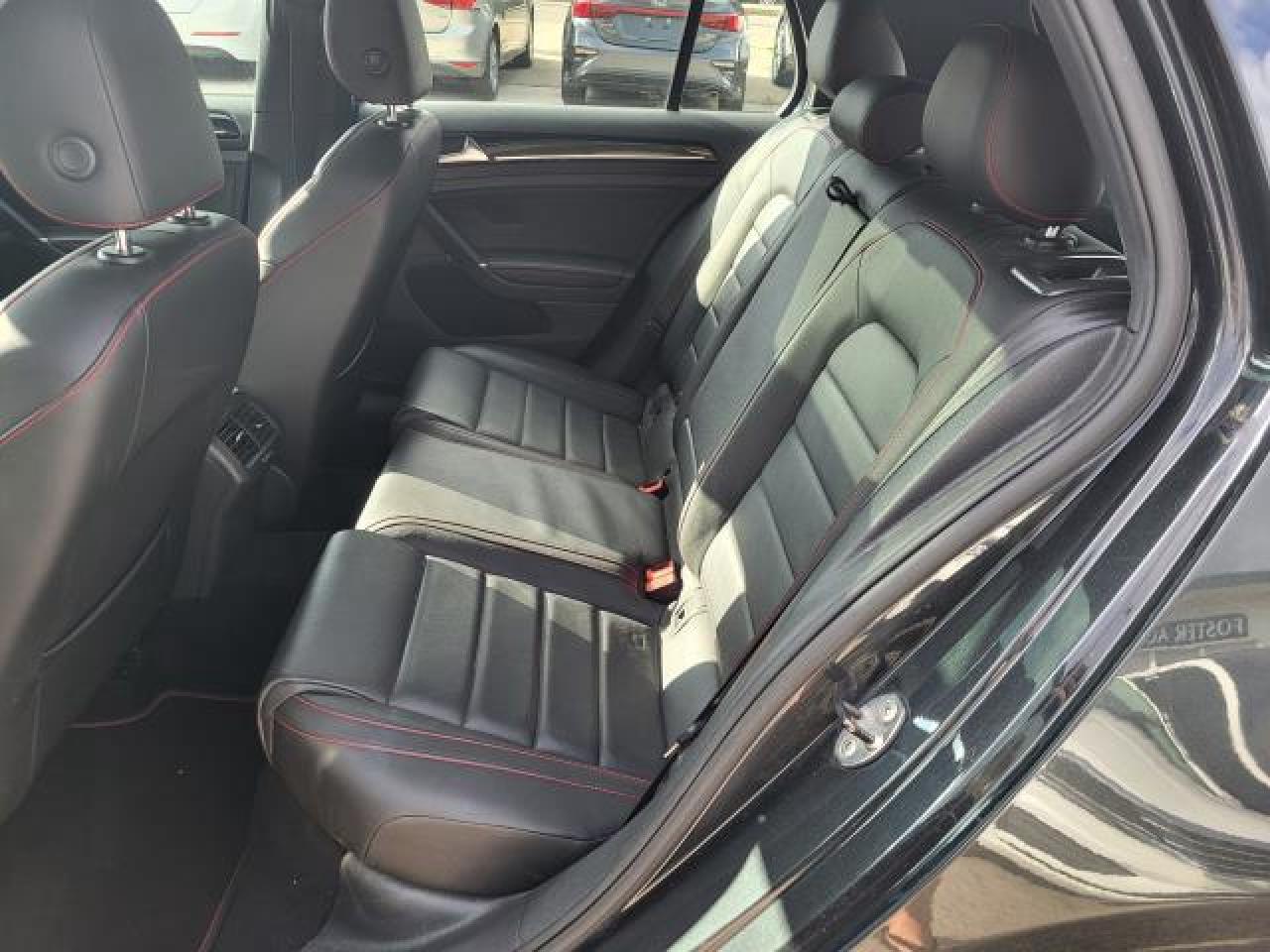 2017 Volkswagen Golf GTI Autobahn Photo