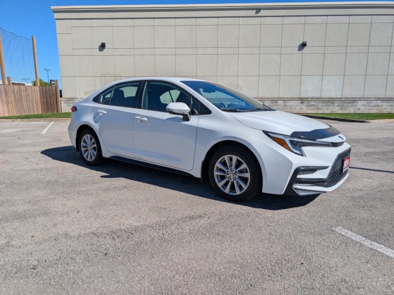 2024 Toyota Corolla SE  **LOW KMS - CLEAN CARFAX** Photo