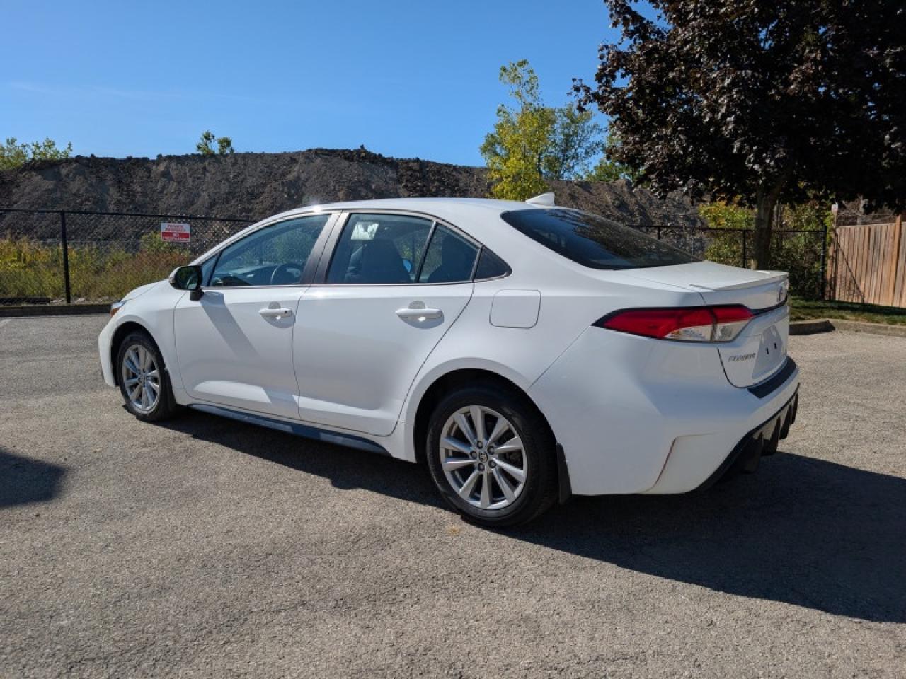 2024 Toyota Corolla SE  **LOW KMS - CLEAN CARFAX** Photo2