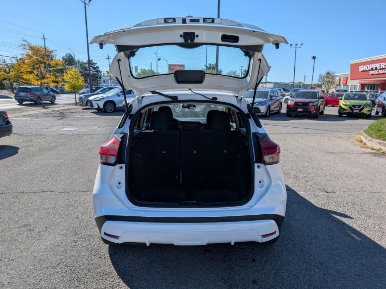 2022 Nissan Kicks S  **VERY LOW KMS - CLEAN CF** Photo