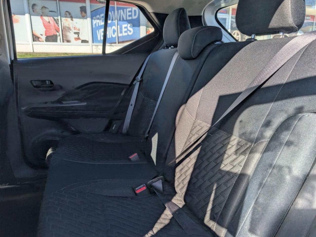 2022 Nissan Kicks S  **VERY LOW KMS - CLEAN CF** Photo