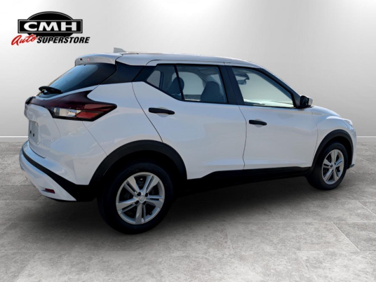 2022 Nissan Kicks S  **VERY LOW KMS - CLEAN CF** Photo4