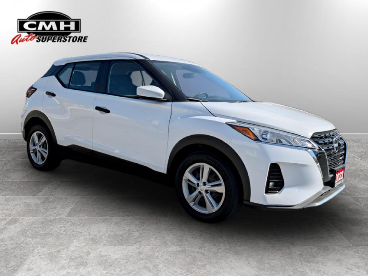 2022 Nissan Kicks S  **VERY LOW KMS - CLEAN CF** Photo