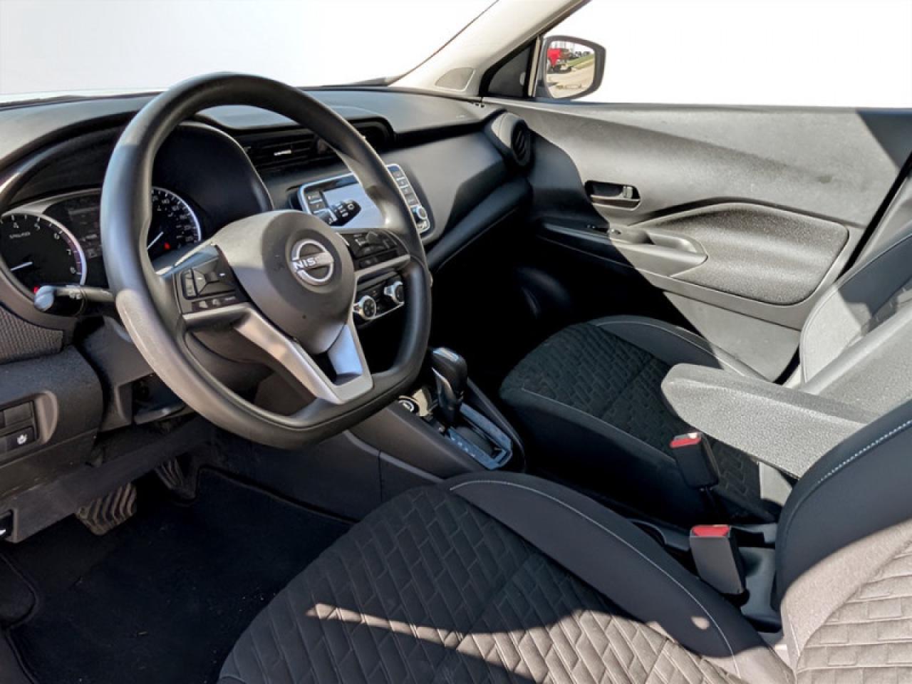 2022 Nissan Kicks S  **VERY LOW KMS - CLEAN CF** Photo