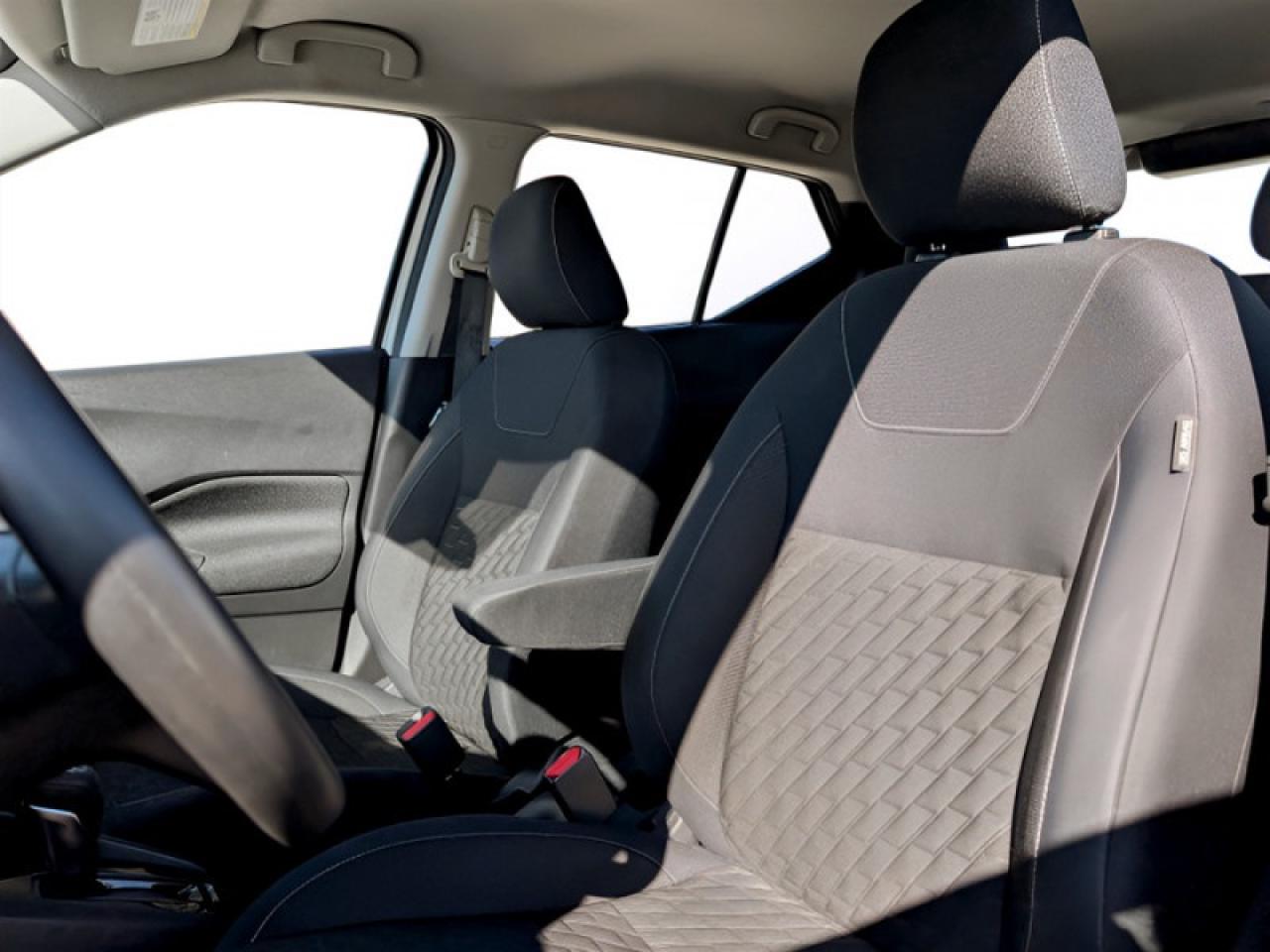 2022 Nissan Kicks S  **VERY LOW KMS - CLEAN CF** Photo