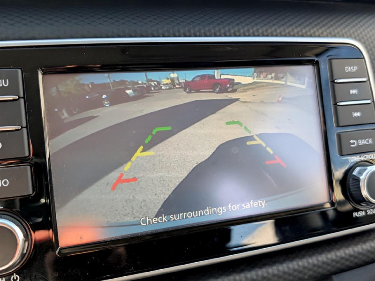 2022 Nissan Kicks S  **VERY LOW KMS - CLEAN CF** Photo