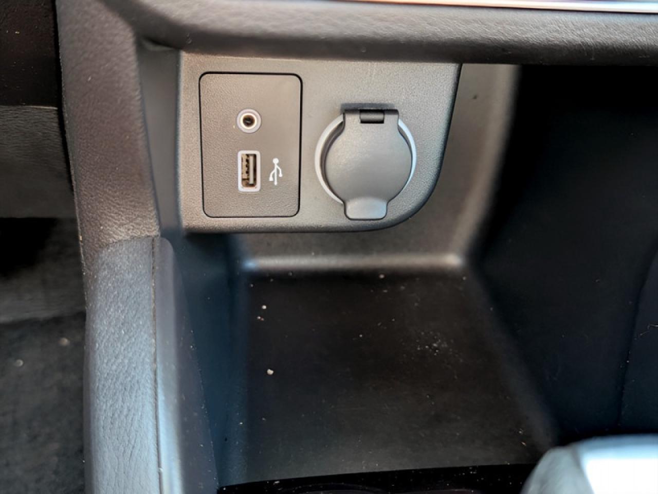 2022 Nissan Kicks S  **VERY LOW KMS - CLEAN CF** Photo