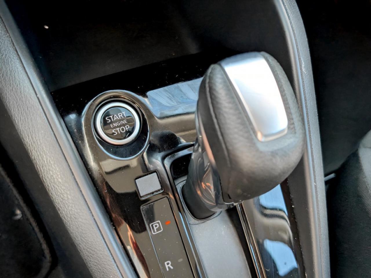 2022 Nissan Kicks S  **VERY LOW KMS - CLEAN CF** Photo