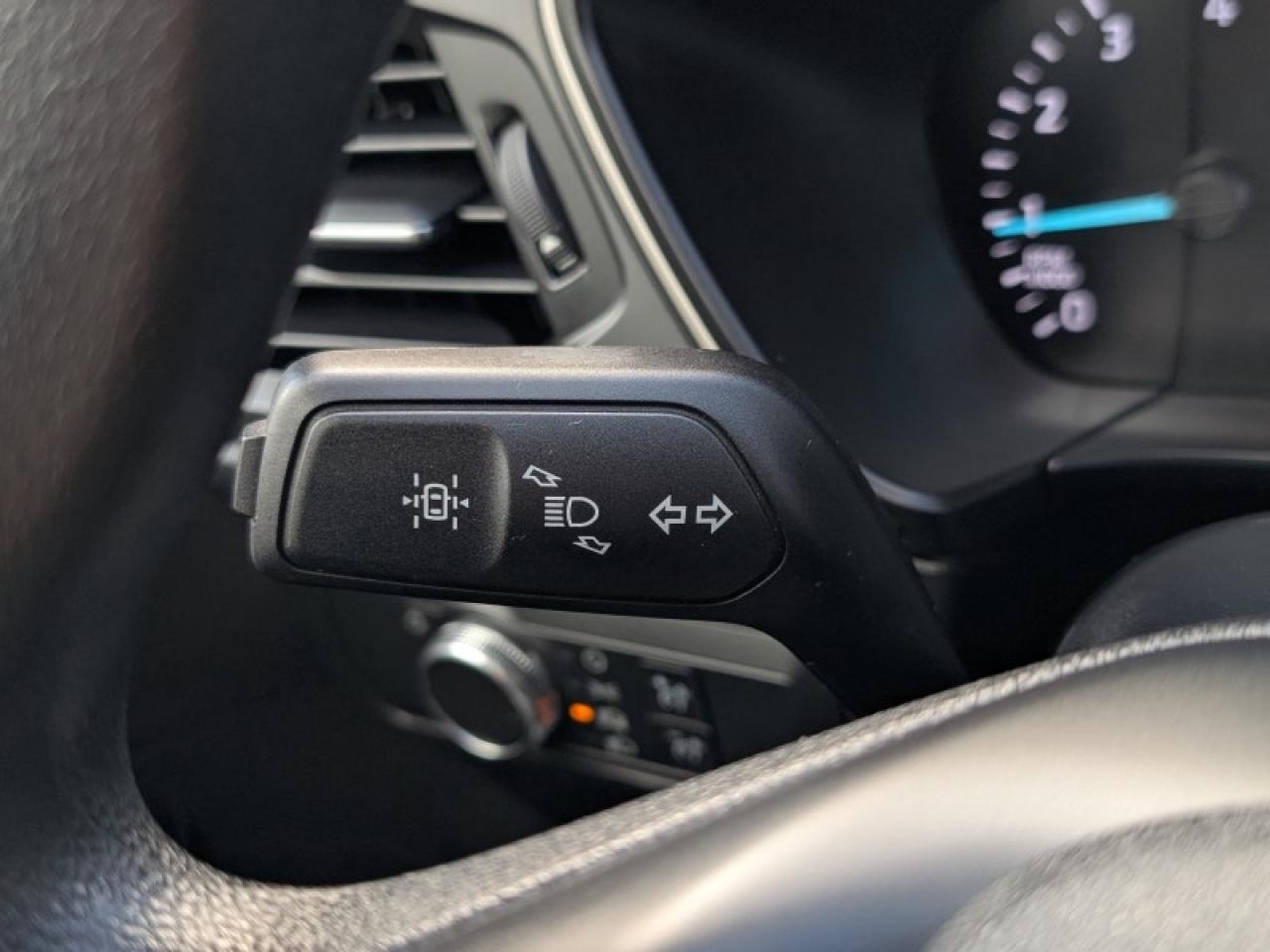 2021 Ford Escape SE Sport  **VERY LOW KMS - SPORT APP. PKG** Photo