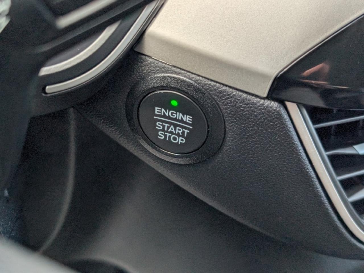 2021 Ford Escape SE Sport  **VERY LOW KMS - SPORT APP. PKG** Photo