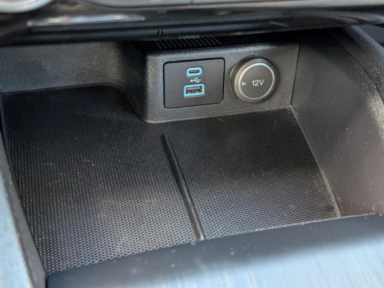 2021 Ford Escape SE Sport  **VERY LOW KMS - SPORT APP. PKG** Photo