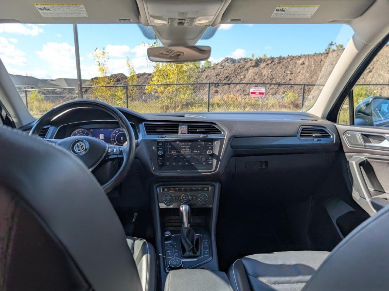 2018 Volkswagen Tiguan Highline 4MOTION  **LOW KMS - 1 OWNER** Photo