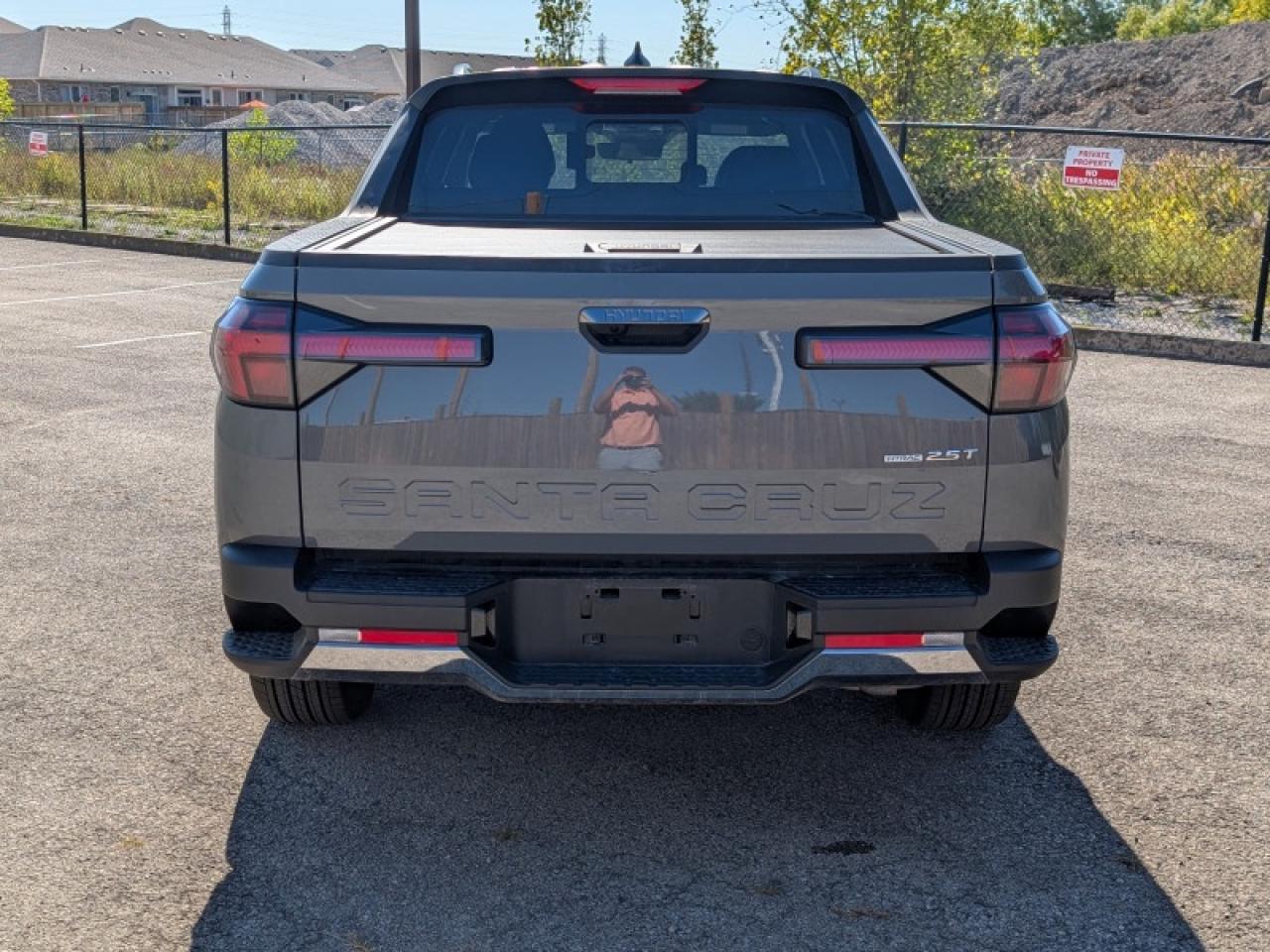 2024 Hyundai Santa Cruz Trend   **LOW KMS - 1 OWNER - MINT** Photo