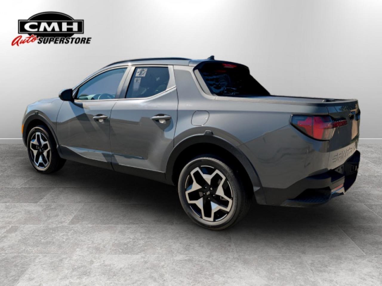 2024 Hyundai Santa Cruz Trend   **LOW KMS - 1 OWNER - MINT** Photo