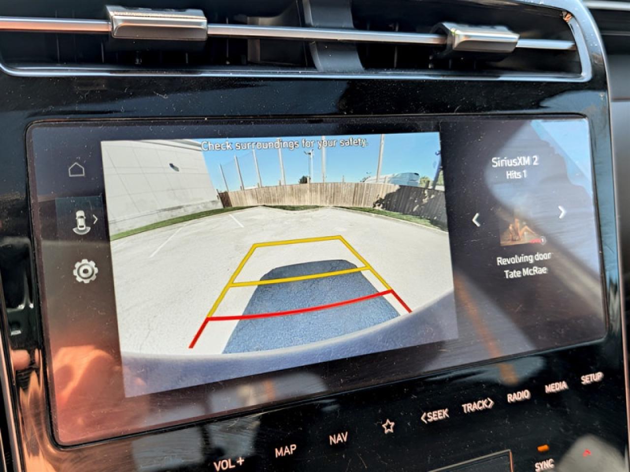 2024 Hyundai Santa Cruz Trend   **LOW KMS - 1 OWNER - MINT** Photo