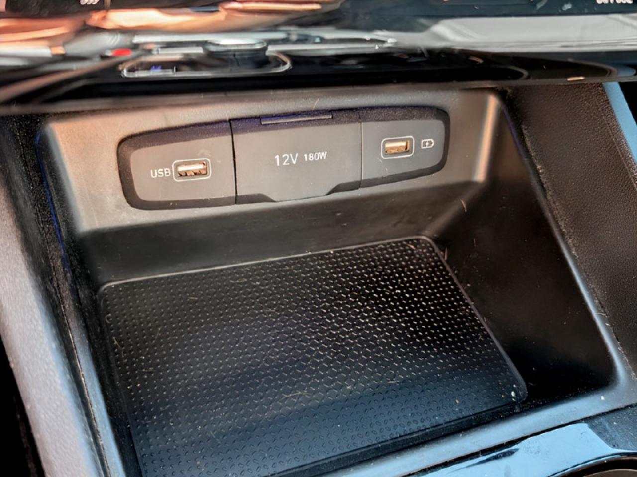 2024 Hyundai Santa Cruz Trend   **LOW KMS - 1 OWNER - MINT** Photo