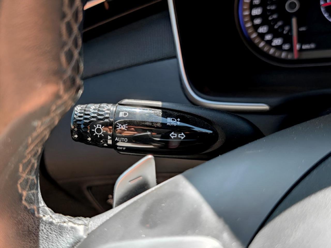 2024 Hyundai Santa Cruz Trend   **LOW KMS - 1 OWNER - MINT** Photo