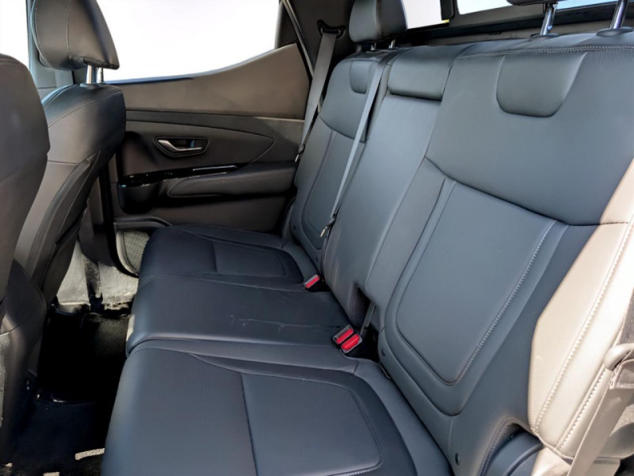 2024 Hyundai Santa Cruz Trend   **LOW KMS - 1 OWNER - MINT** Photo