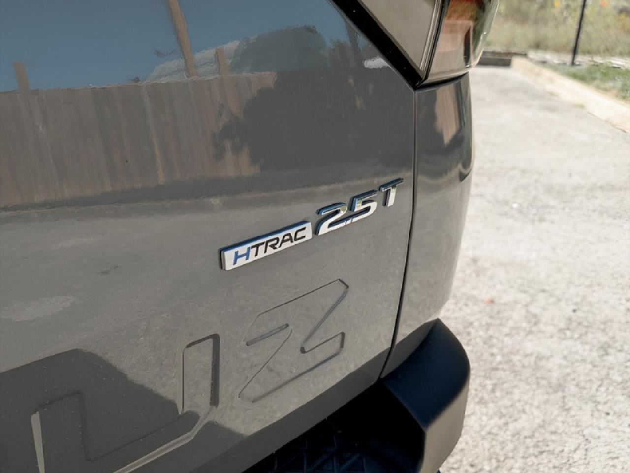 2024 Hyundai Santa Cruz Trend   **LOW KMS - 1 OWNER - MINT** Photo