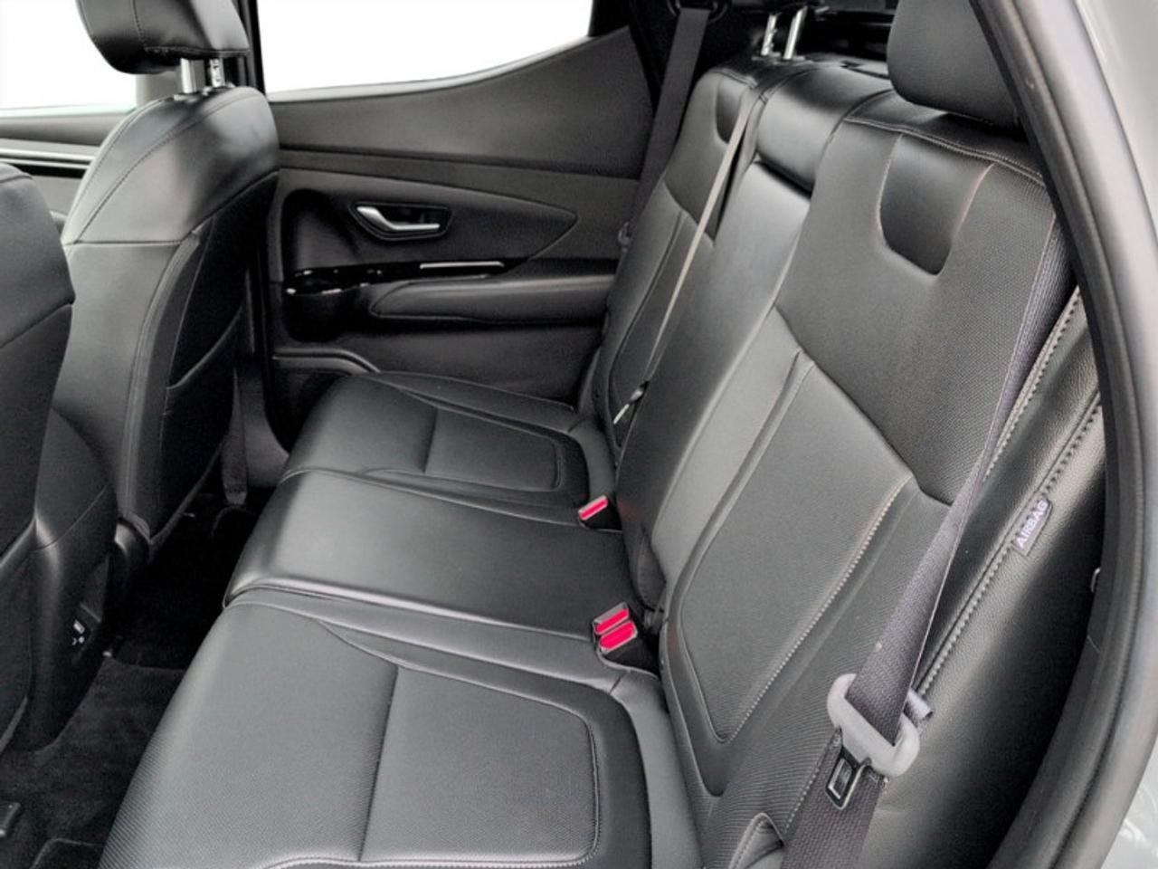 2024 Hyundai Santa Cruz Trend   **LOW KMS - 1 OWNER - MINT** Photo