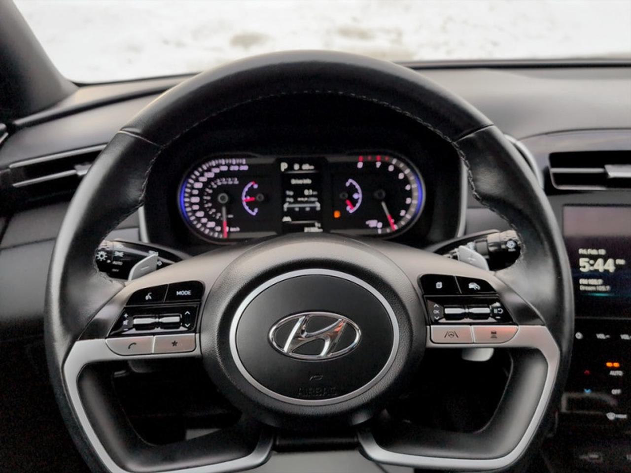 2024 Hyundai Santa Cruz Trend   **LOW KMS - 1 OWNER - MINT** Photo