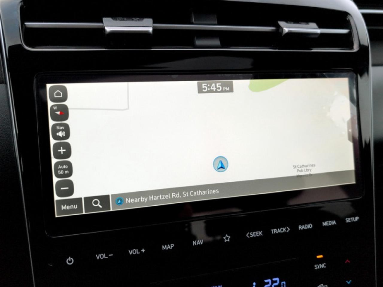 2024 Hyundai Santa Cruz Trend   **LOW KMS - 1 OWNER - MINT** Photo