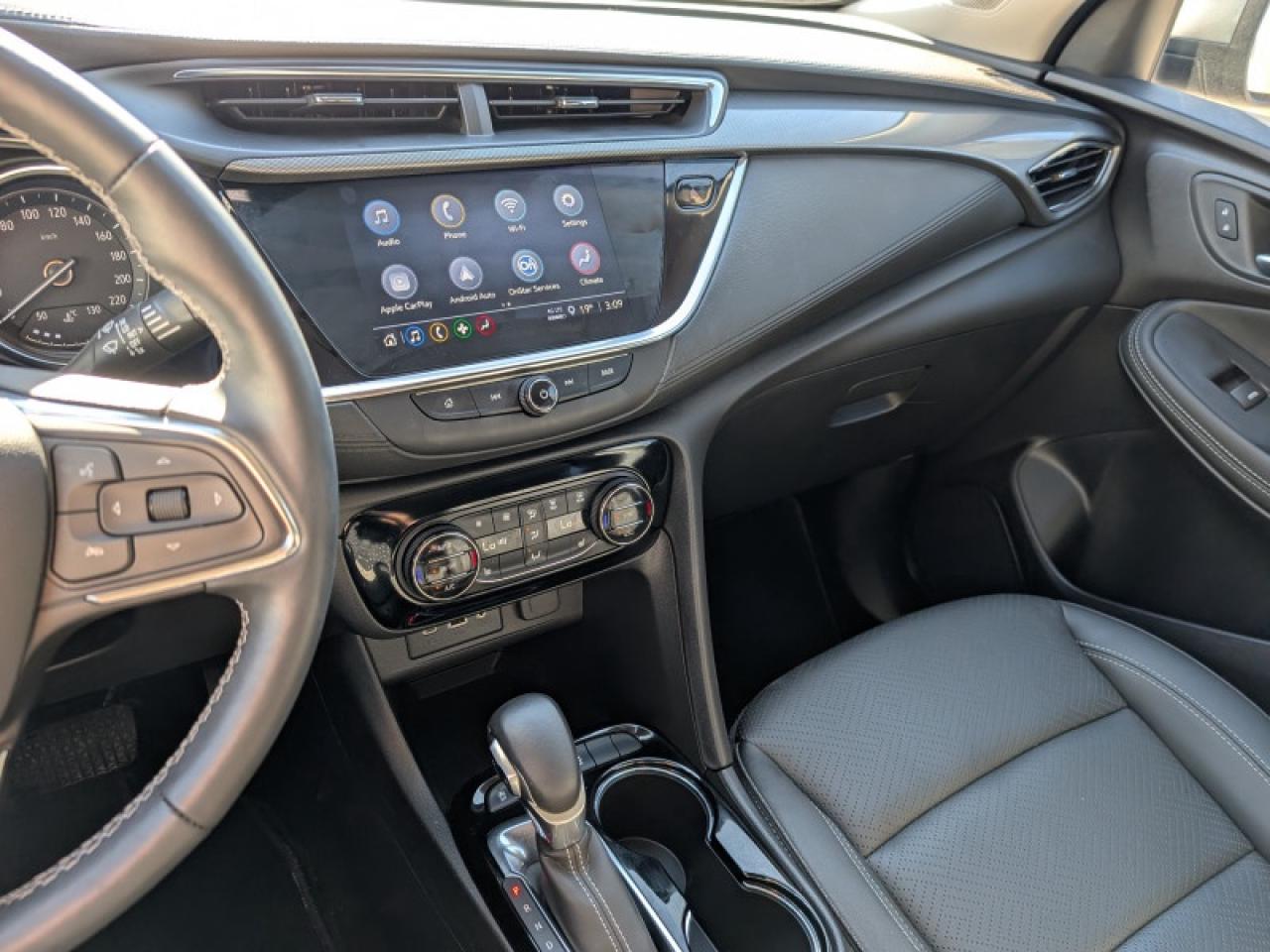 2023 Buick Encore GX Essence  **LOW KMS - 13 SERV. RECS.** Photo