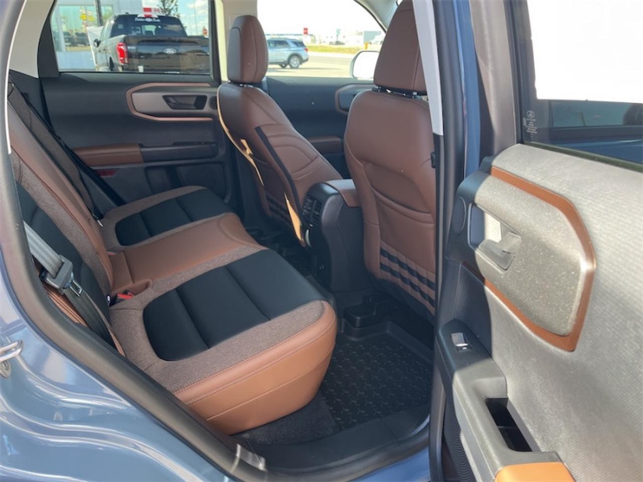 2025 Ford Bronco Sport Outer Banks  - Sunroof Photo5