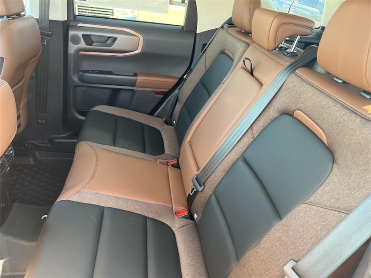 2025 Ford Bronco Sport Outer Banks  - Sunroof Photo5