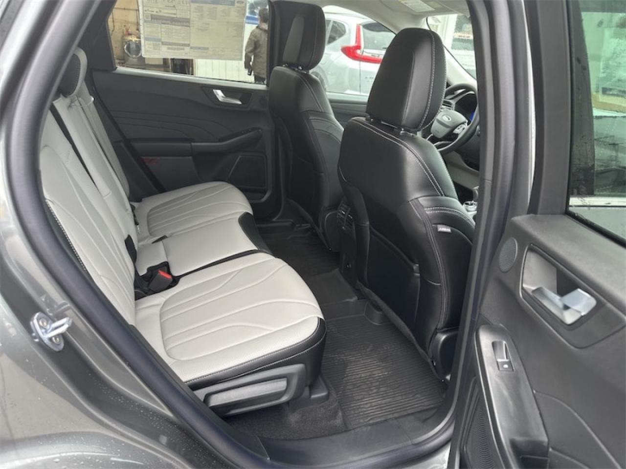 2025 Ford Escape PHEV  - Heated Seats Photo5