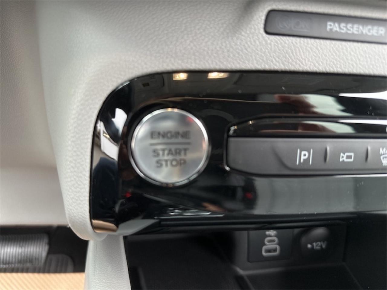 2025 Ford Escape PHEV  - Heated Seats Photo5