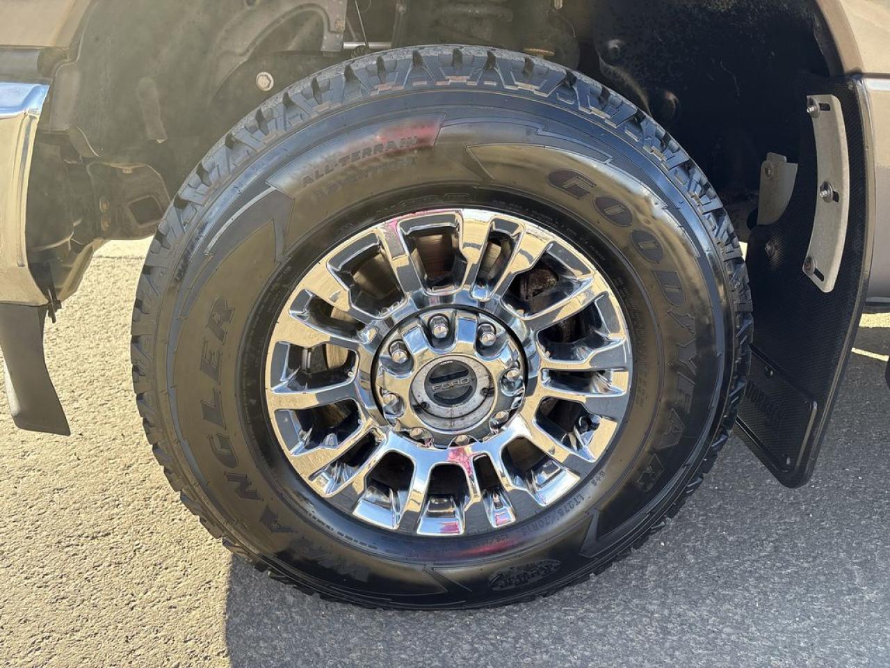 2022 Ford F-350 Super Duty SRW Lariat Photo