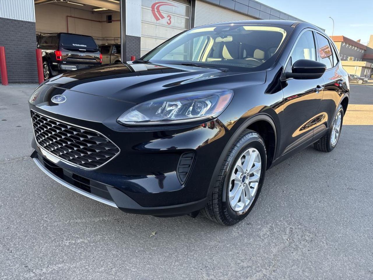 2021 Ford Escape SE Photo1