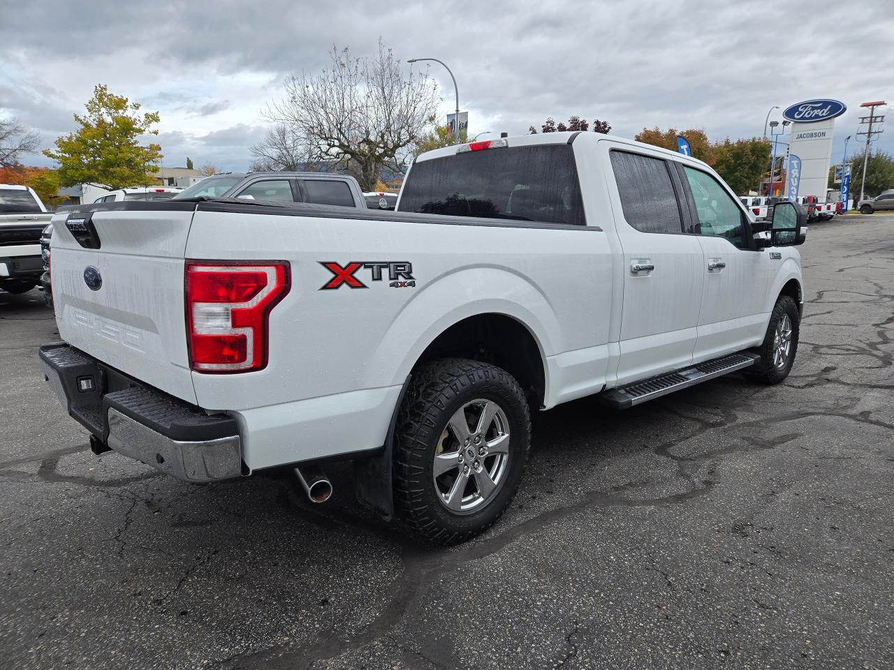 2019 Ford F-150 XLT Photo4
