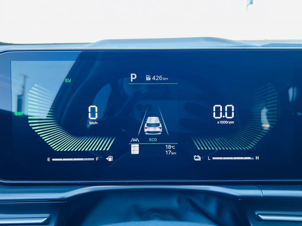 2026 Kia Sportage PHEV EX Photo