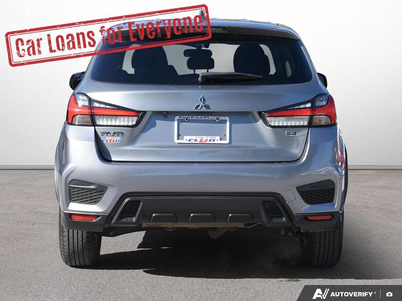 2022 Mitsubishi RVR SE Photo4