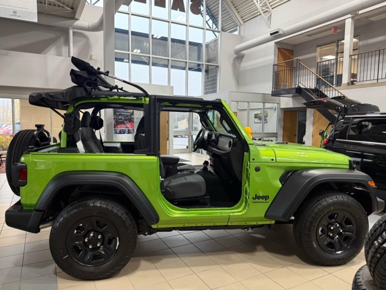 2025 Jeep Wrangler Sport  - Mobile Hotspot -  Proximity Key Photo4