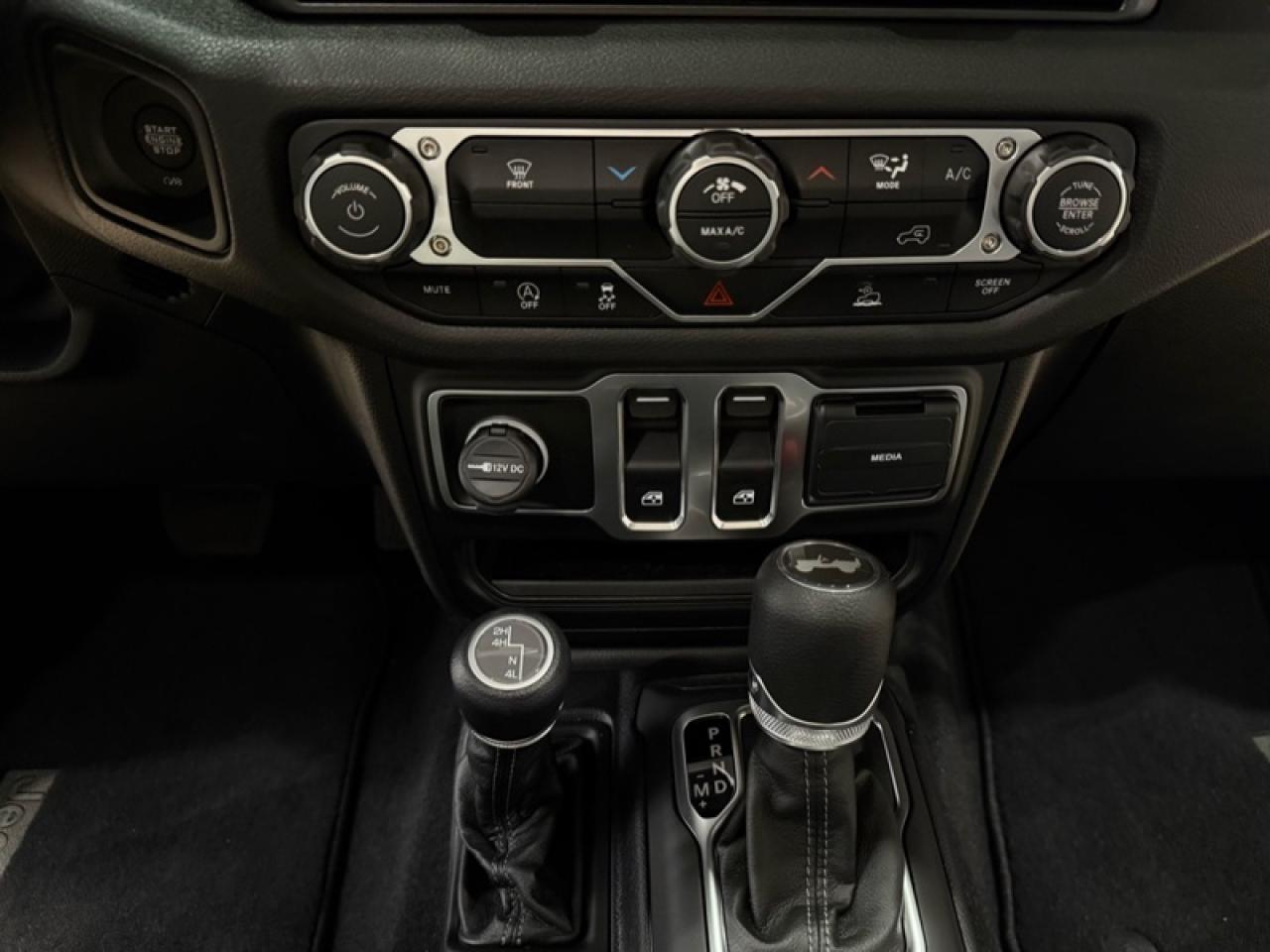 2025 Jeep Wrangler Sport  - Mobile Hotspot -  Proximity Key Photo