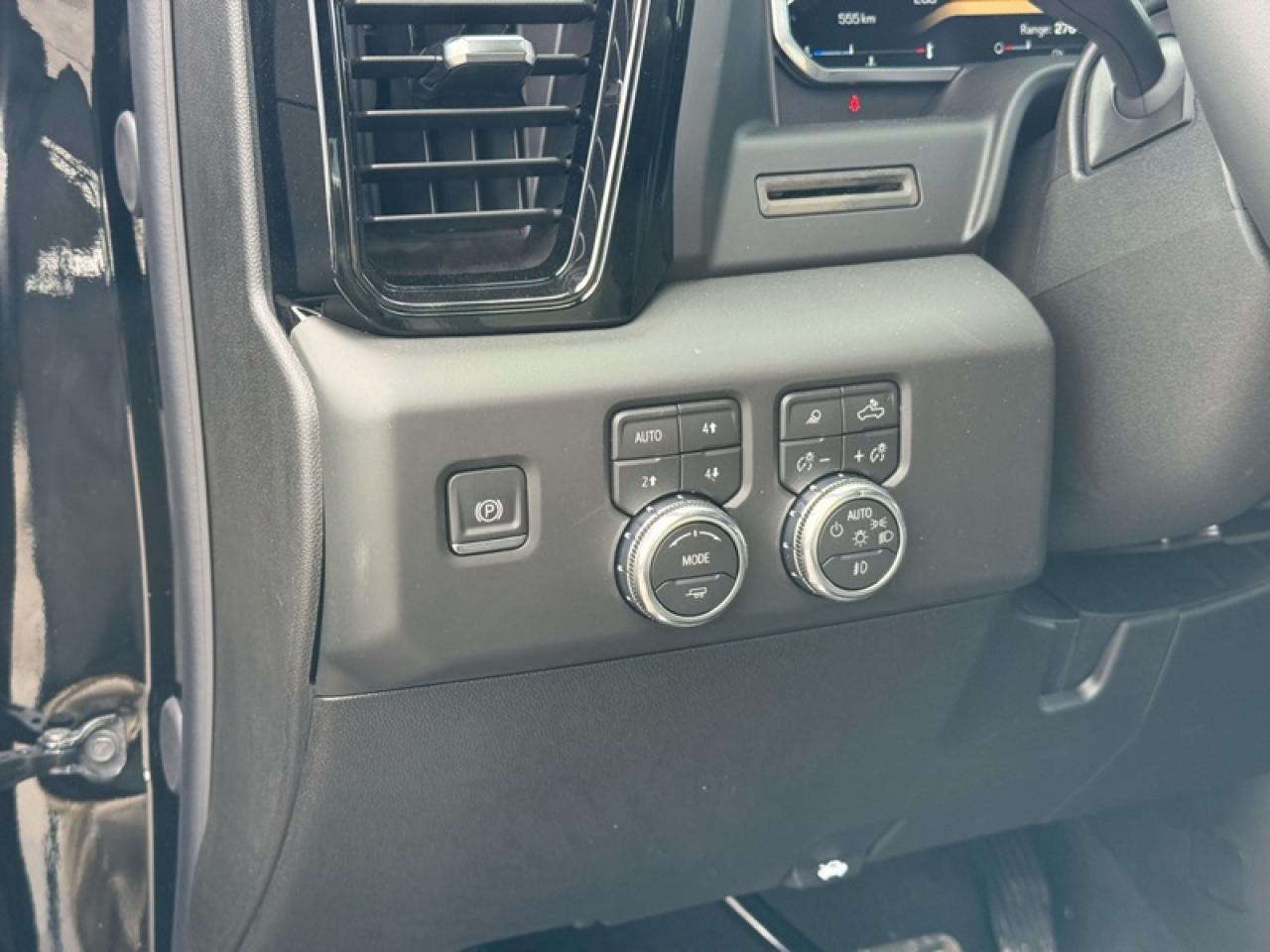 2026 GMC Sierra 2500 HD AT4 Photo