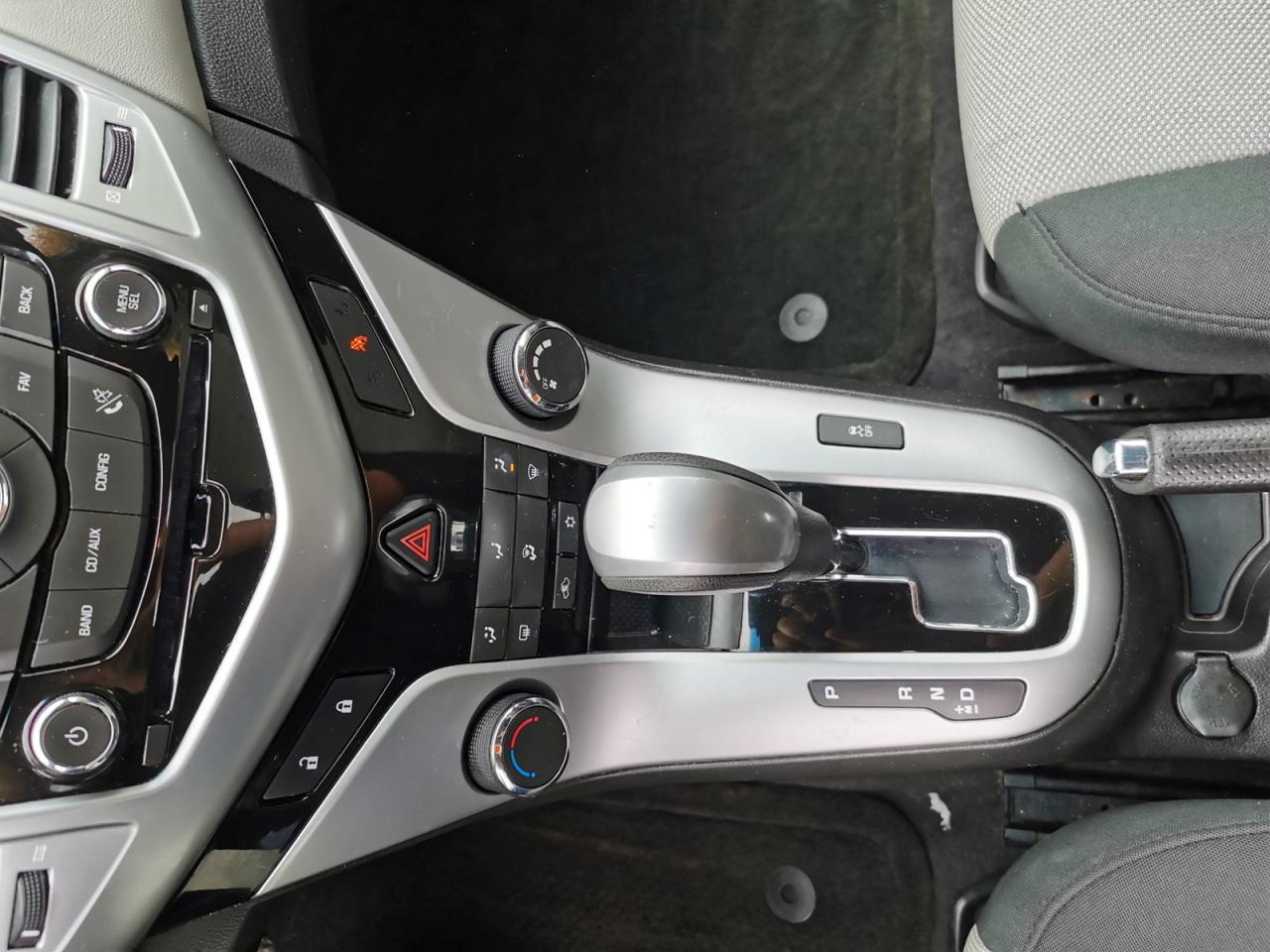 2012 Chevrolet Cruze 2LS - Photo #15